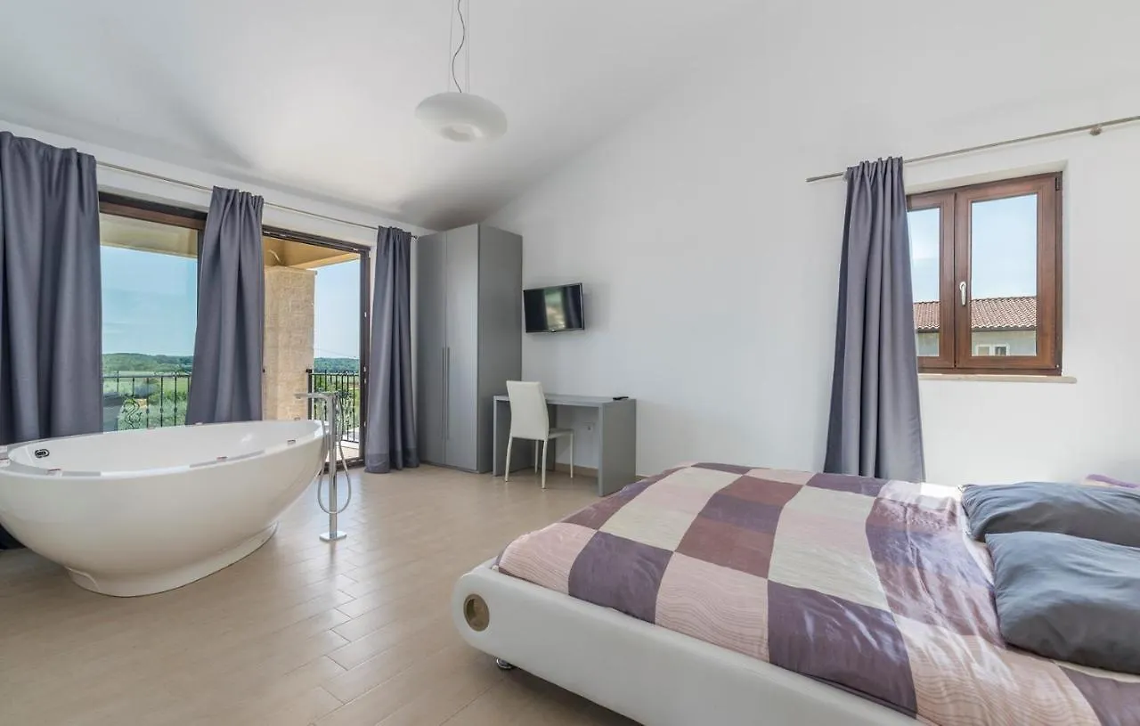 Villa Vanesa With Private Pool Nearby Porec Montižana